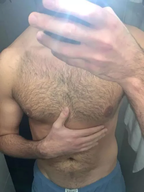 32 verbal, hairy, hung dom top here looking for cute twinks/bottom boys! Snap: Tyler_d921 by SecretNectarine2237