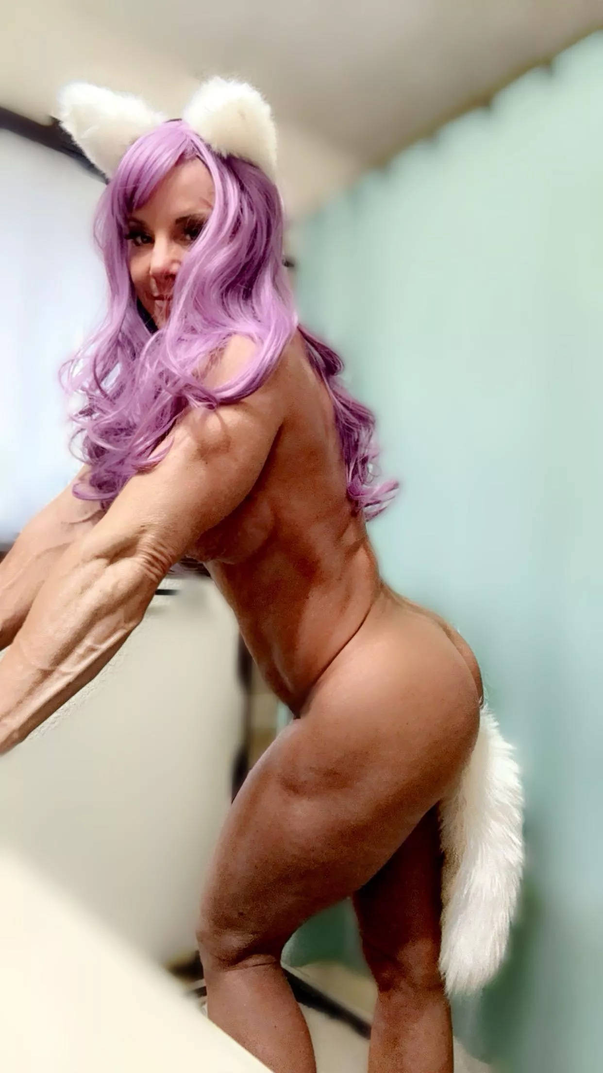 @annafinefit - Feeling frisky  posted by Annafinefit