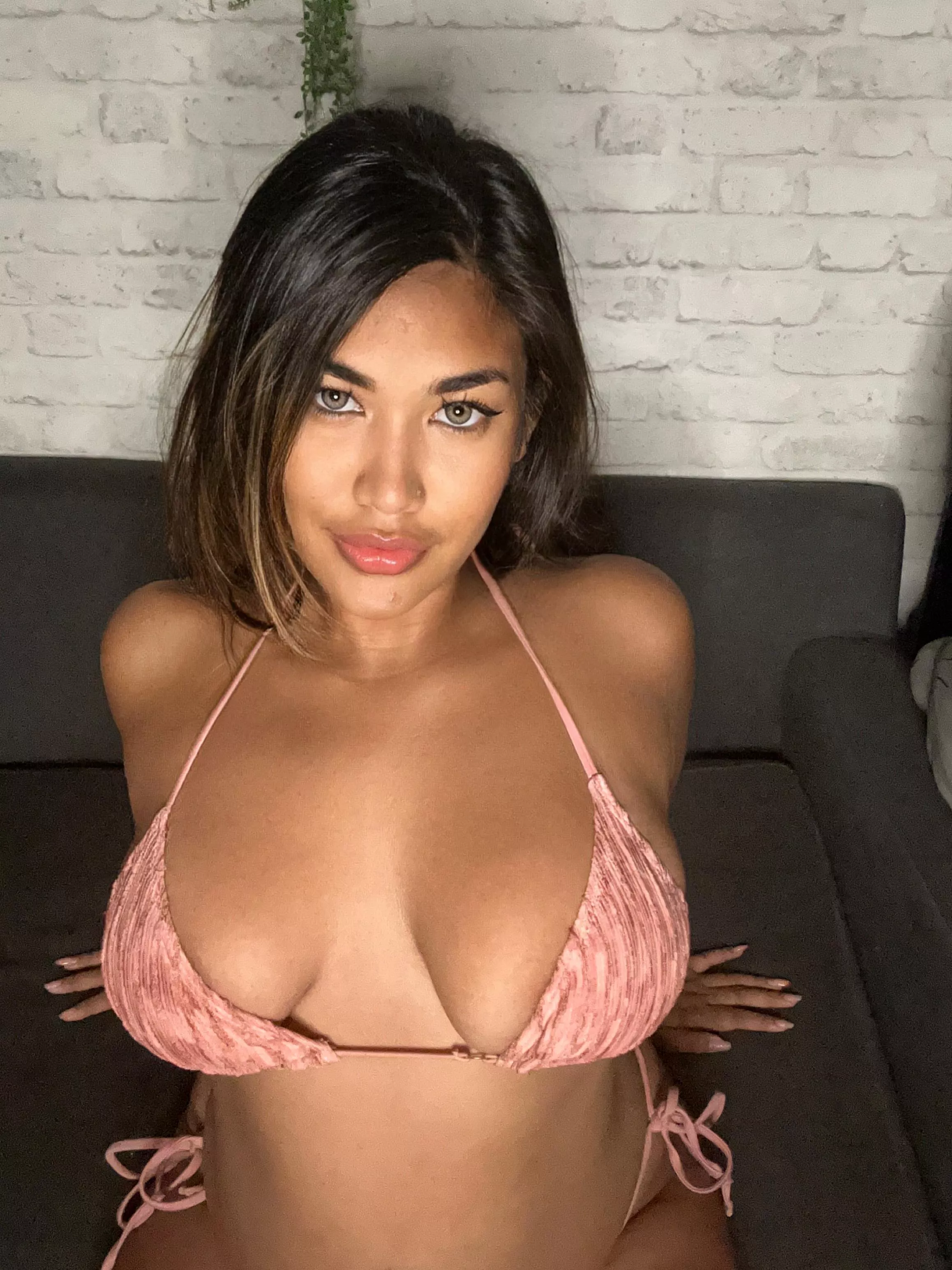 Are you available right now posted by chambizp