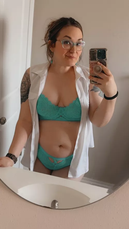 Chubby with curves in all the important places. 😜 by Bookie722