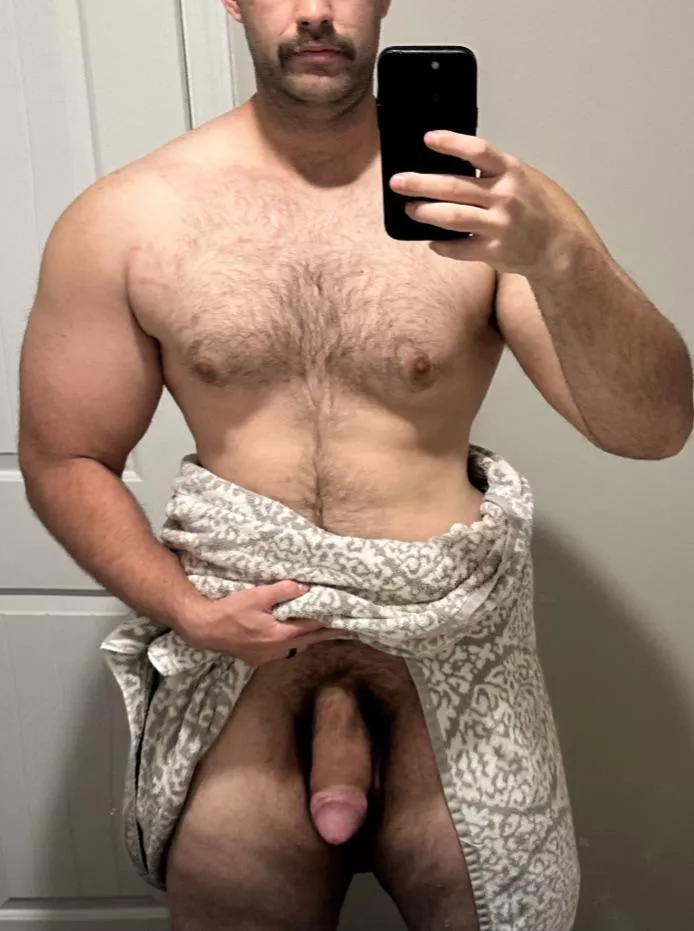 Do y’all like it trimmed or full bush posted by hanginginthere825