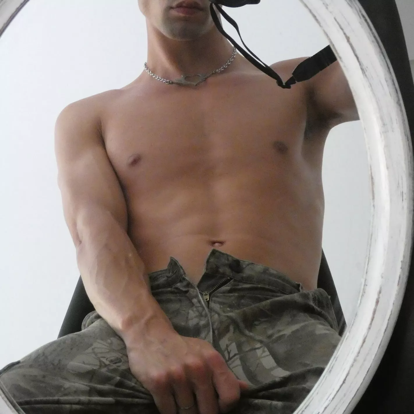 Do you like my veiny latino forearm? posted by cmeites