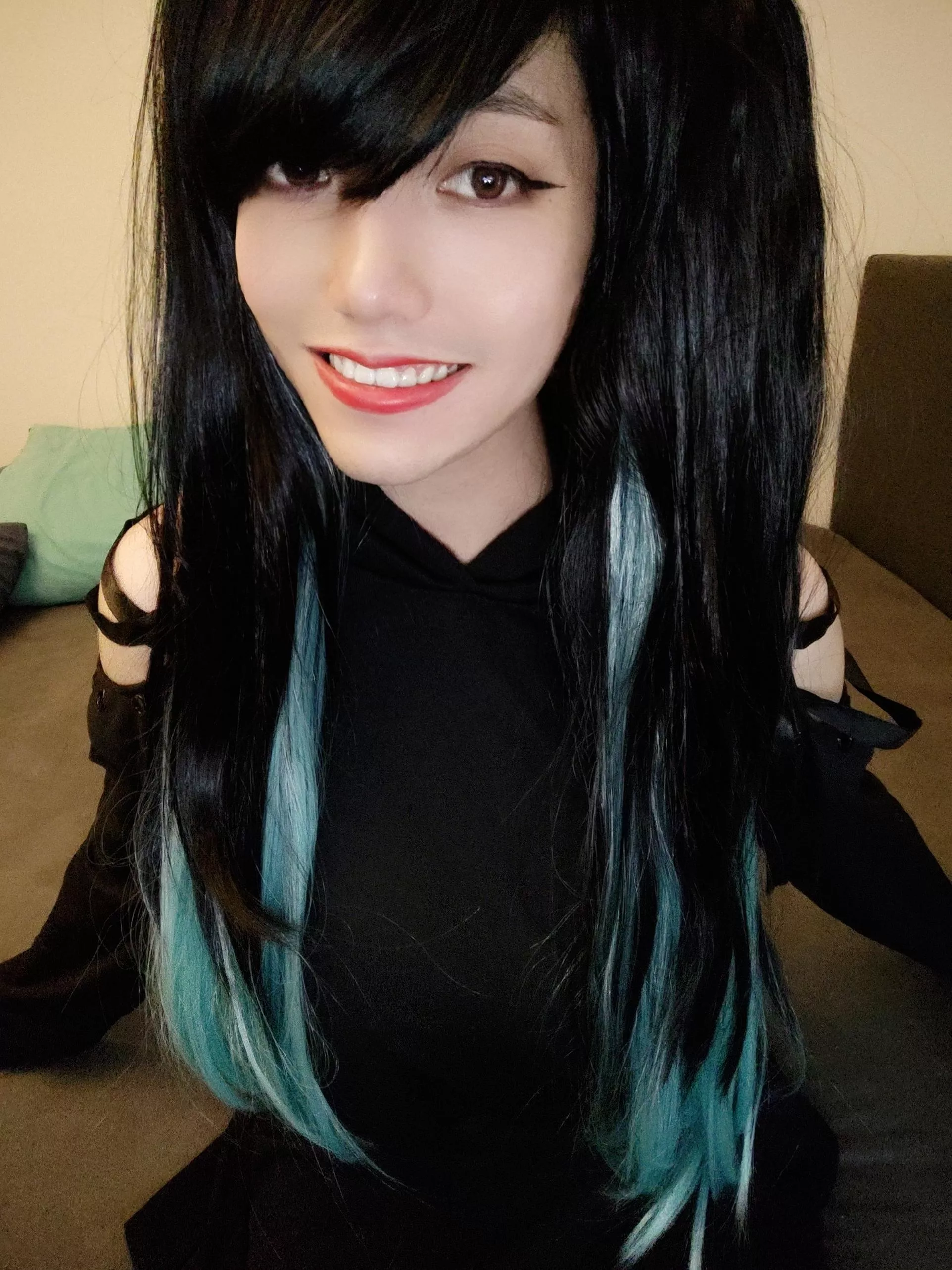 Hello ☺️💕 posted by TormentedPineapple