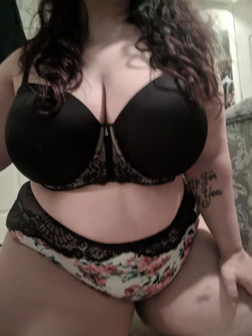 Home alone... by bebebondage