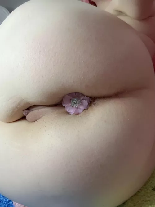 hope you like flowers 🌸 by thestwafairy