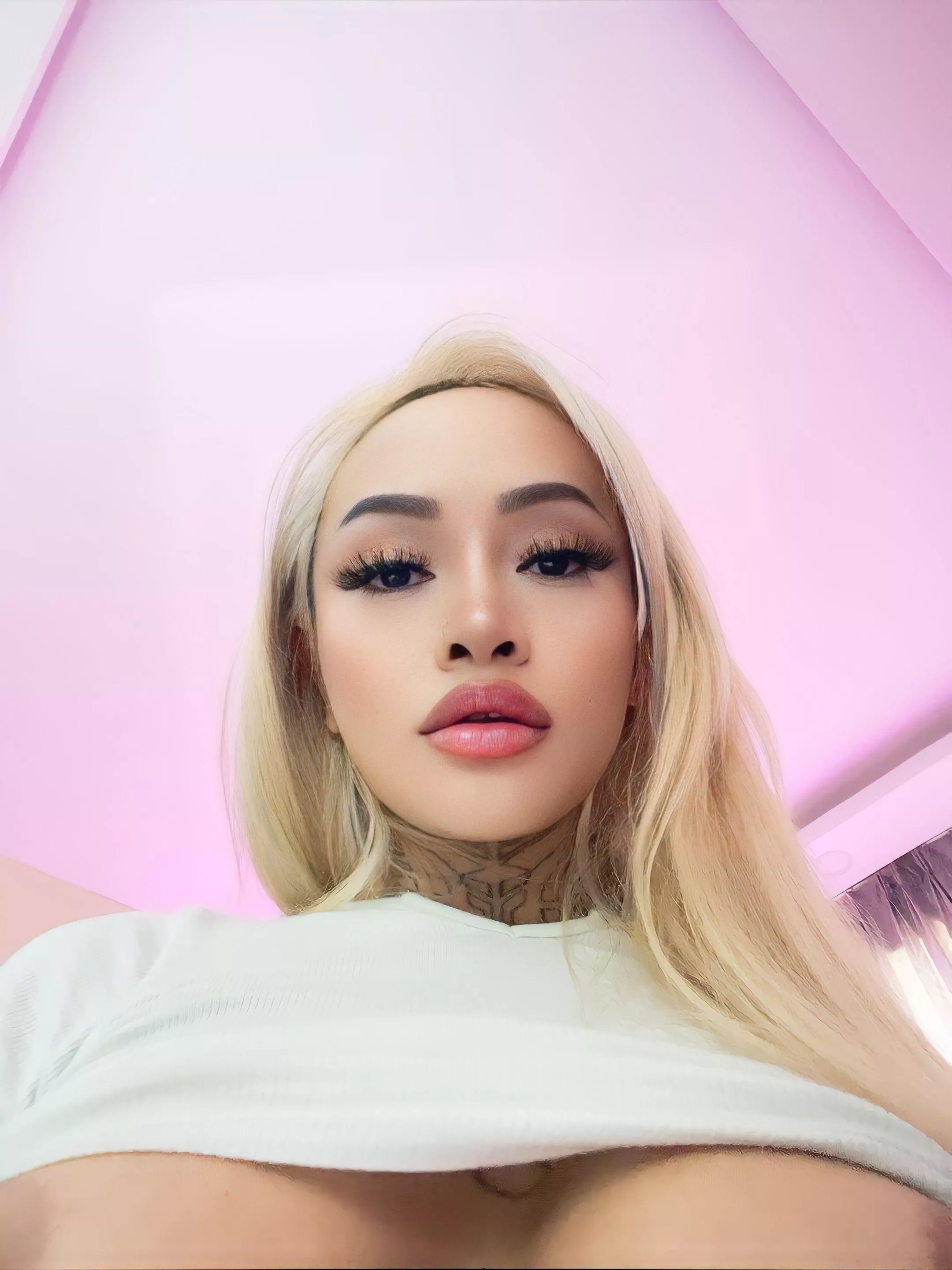 How do you guys feel about the perfect mix of size and perkiness? 🥰 posted by xvinarose