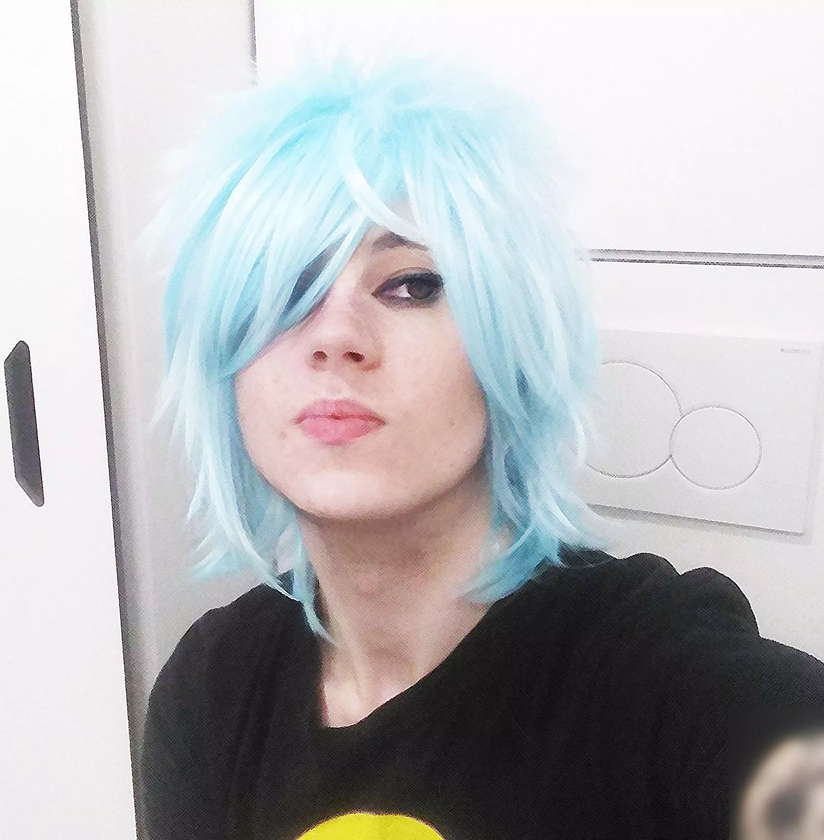 I shouldve been born 10 years earlier to be an emo girl on myspace 🐷 posted by lolabooo