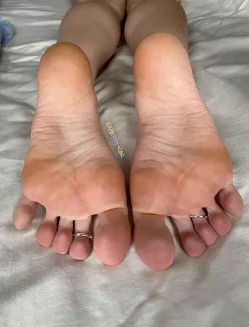 Let’s see how good your aim is 😜  by Marymysoles