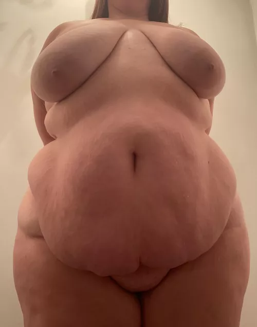 People have been asking for more tummy, so here it is 🙈🙈🙈 by MiserableYellow6625