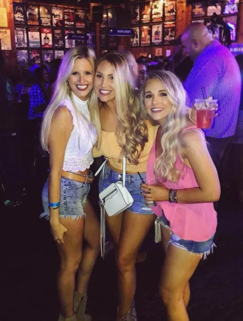 Rank these college hotties by Electrical_Word2282