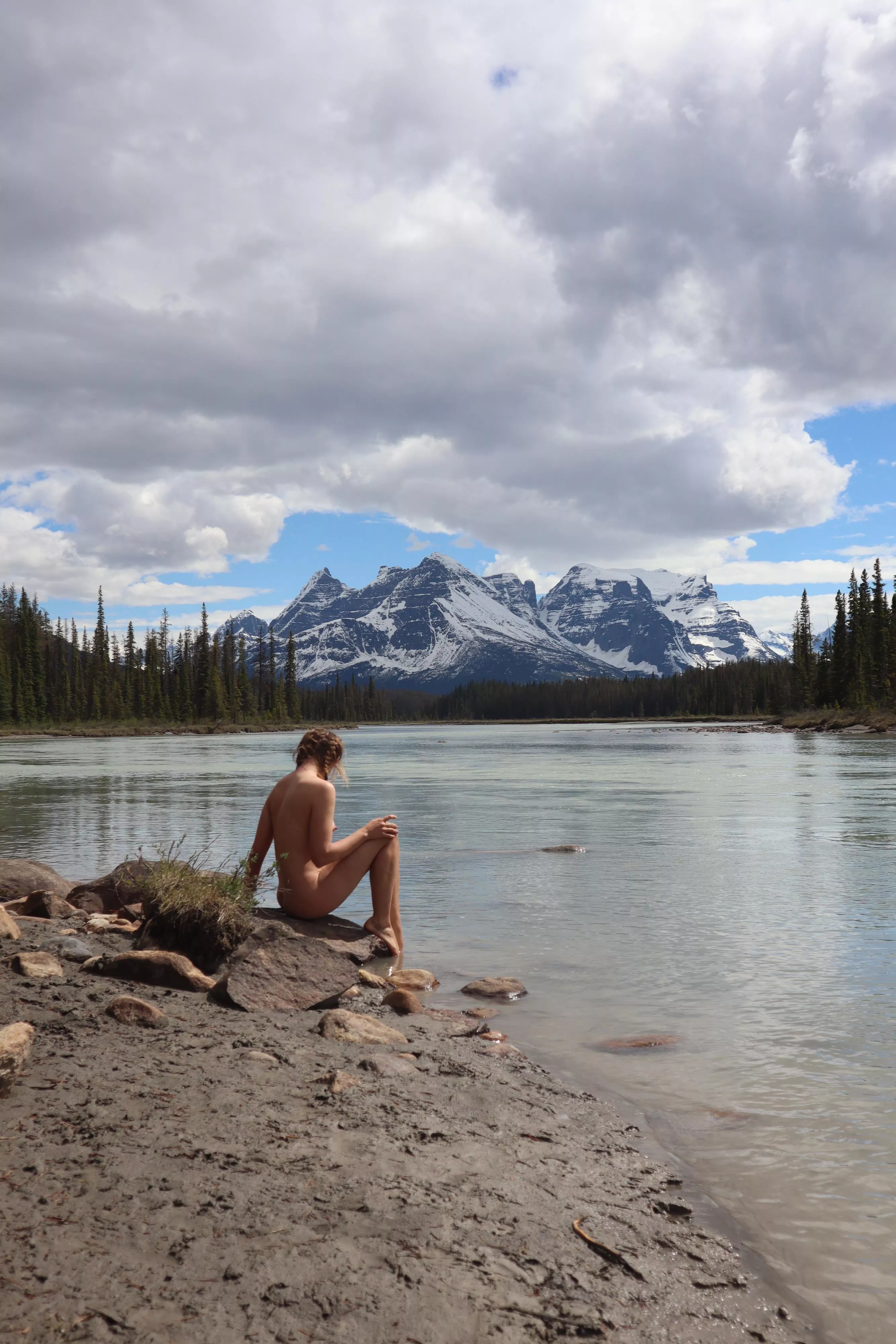 This was my first ever back country hike in Canada, how stunning is this campsite.  posted by Rileyjademodel