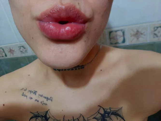 What color would you paint my lips?💋 by cutebaaby