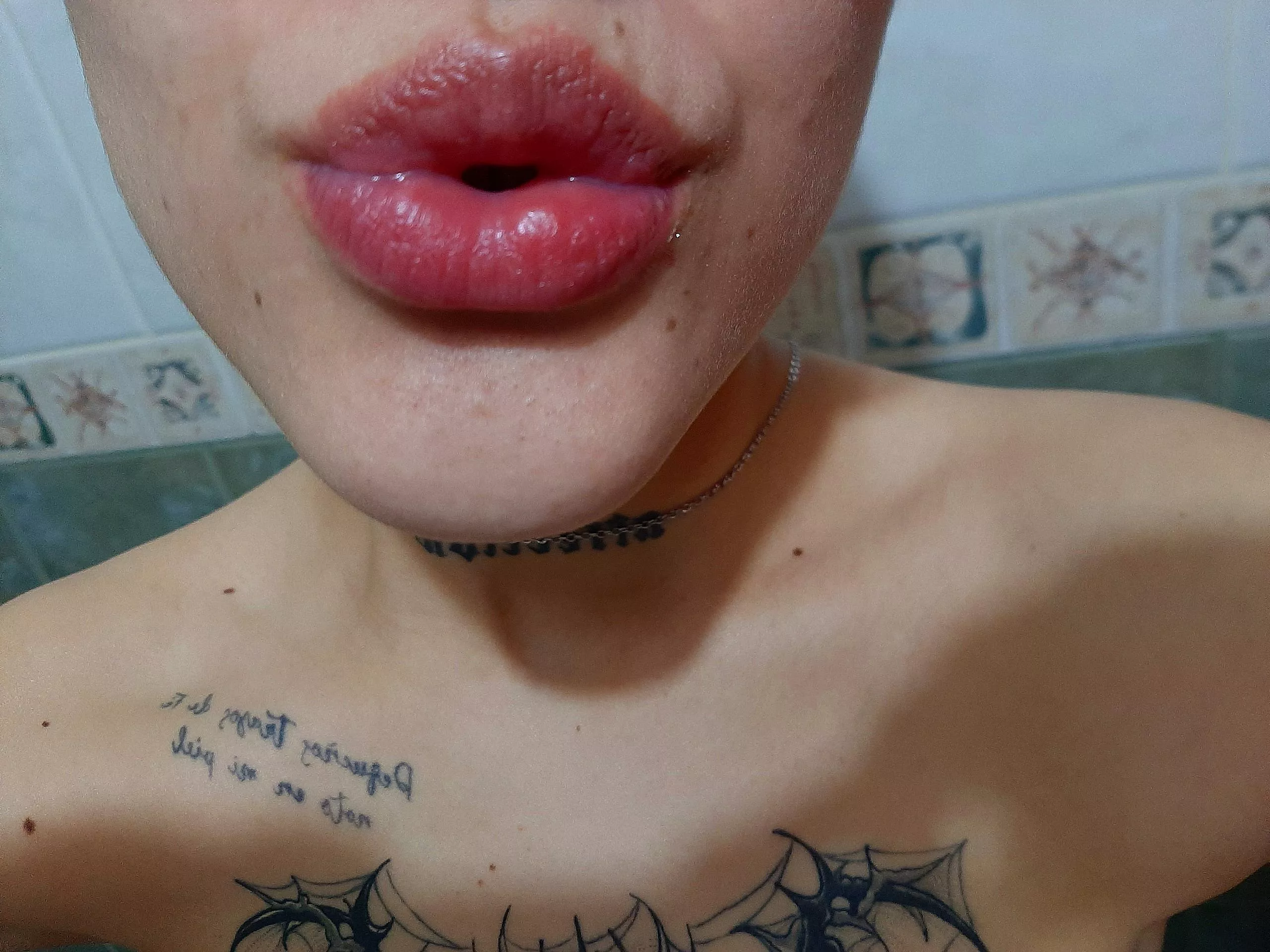 What color would you paint my lips?💋 posted by cutebaaby