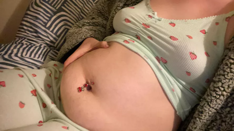 Who wants to be my feeder 🤪😍 by Big_Belly_Ella