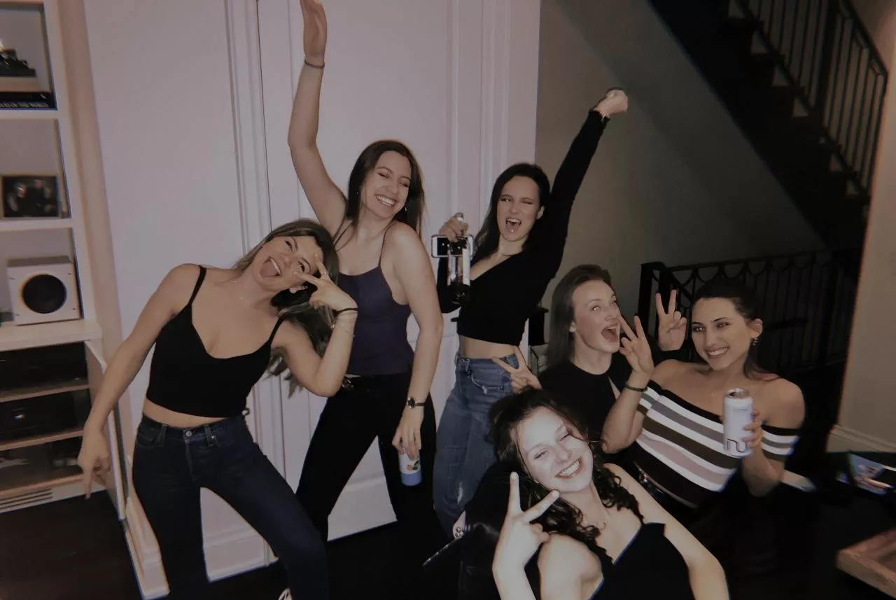 Who's queen of the group? [6] posted by Swiftie4ever_713