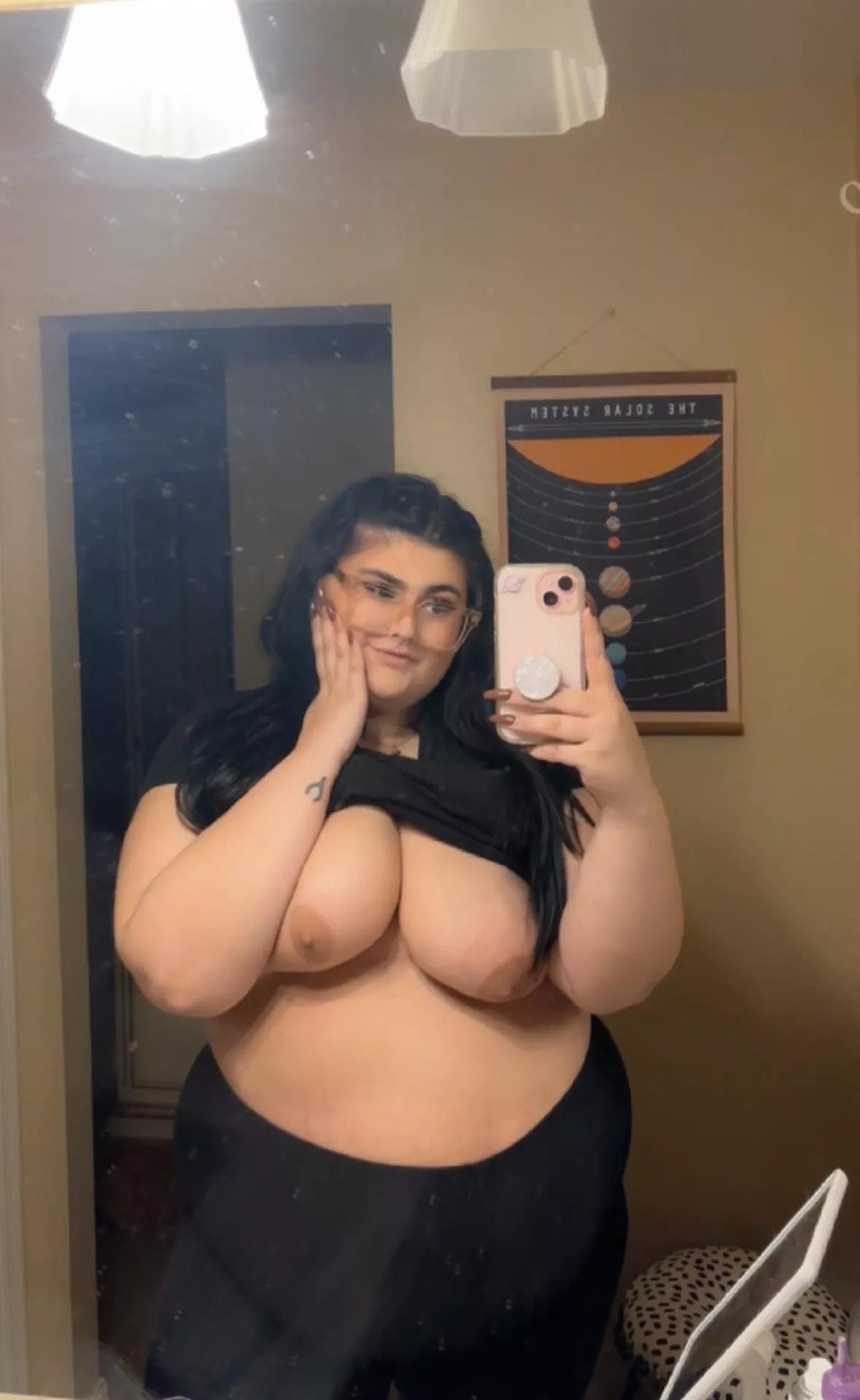 would you pleeeease come help me change my light bulb? i can’t reach 🥺 posted by completeuphoria