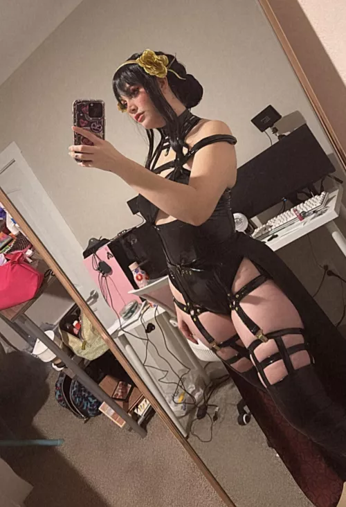 Yorr from spy family by conejitam4la