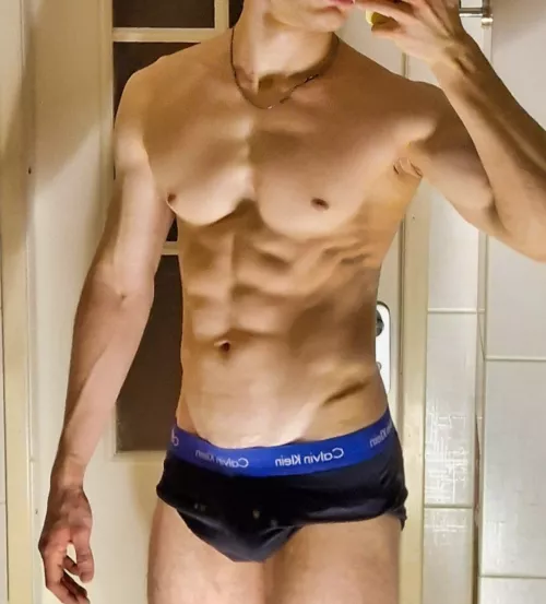 20 fit sub boy for a fit dom twunk/twink to control my orgasms by Pleasant_Comb8858