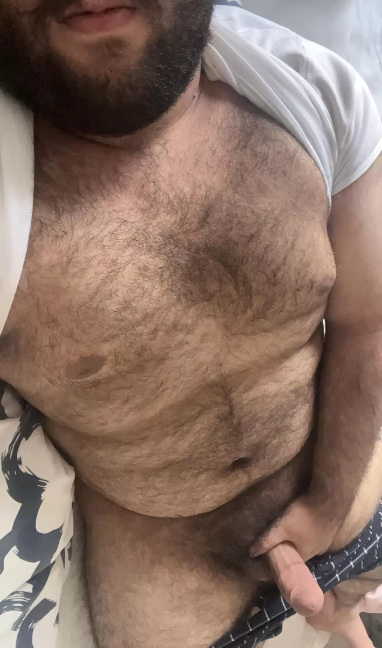 (21) anyone wants to own this bottom? posted by MelAelZel