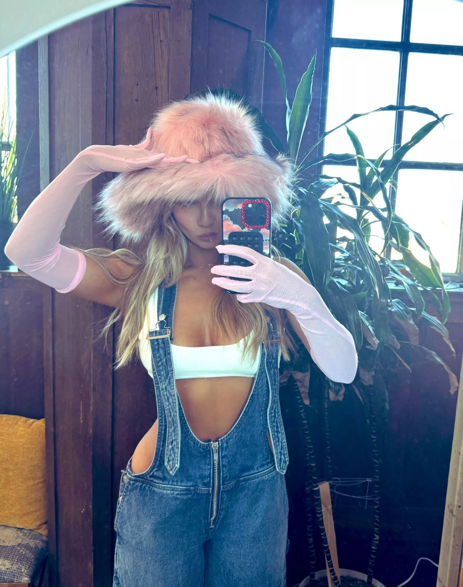 Anna Jay posted by dishonourableprince