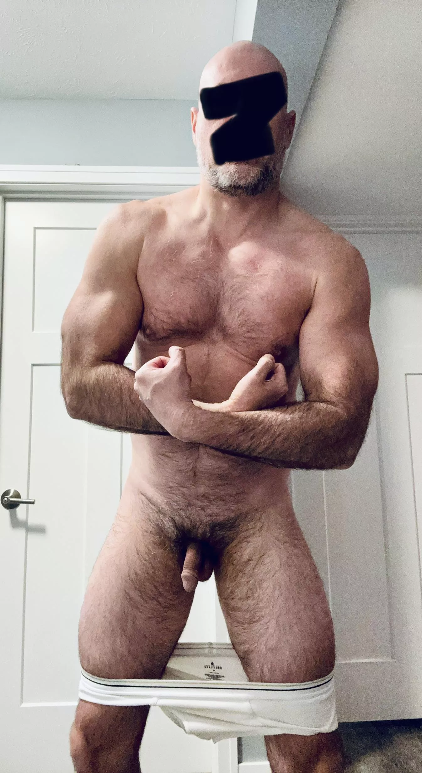 Big yet small bro (51)  posted by BeardedBaldJay