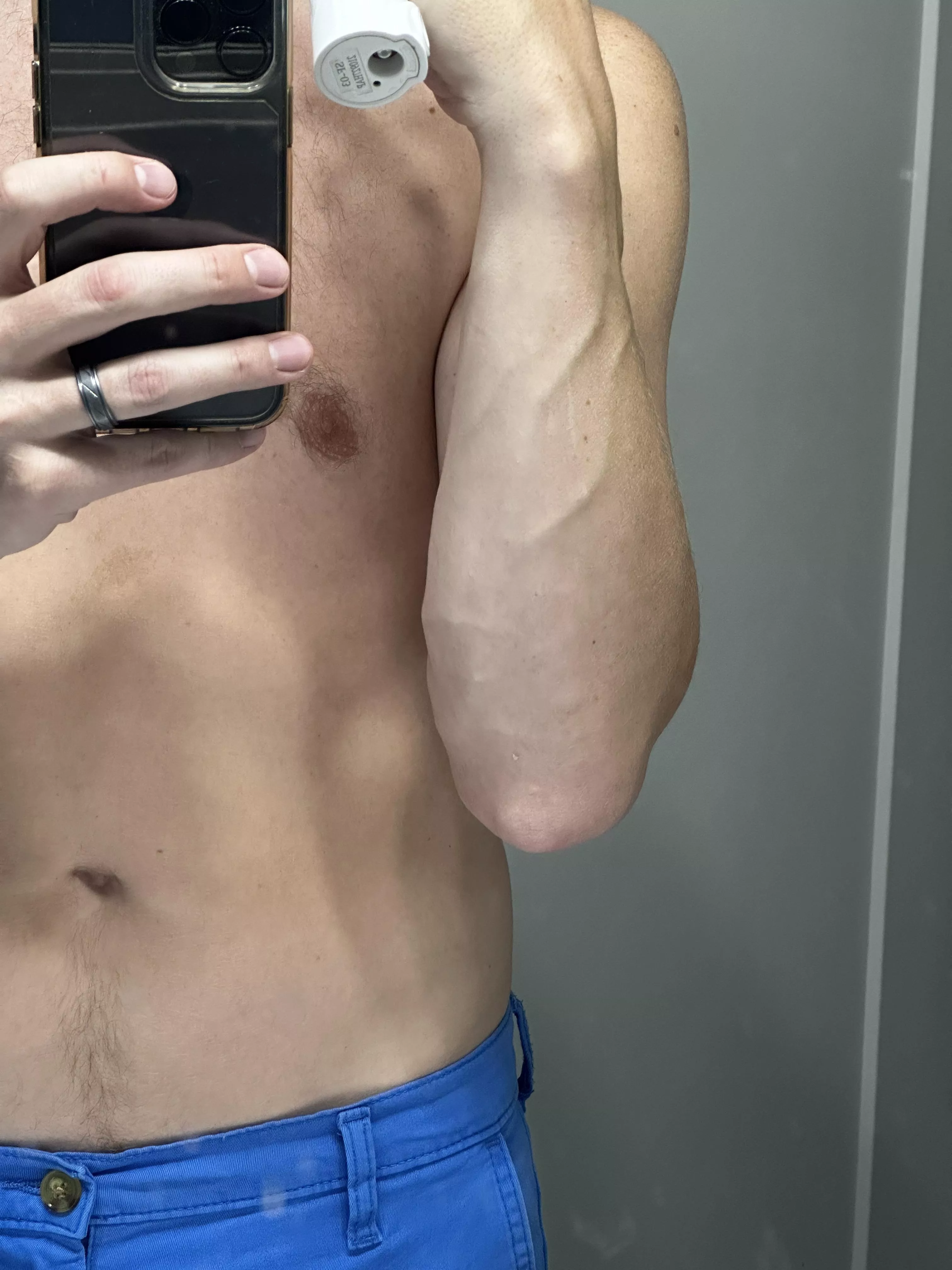 Even brushing my teeth makes my veins pop 😂 posted by beerzNbriefz