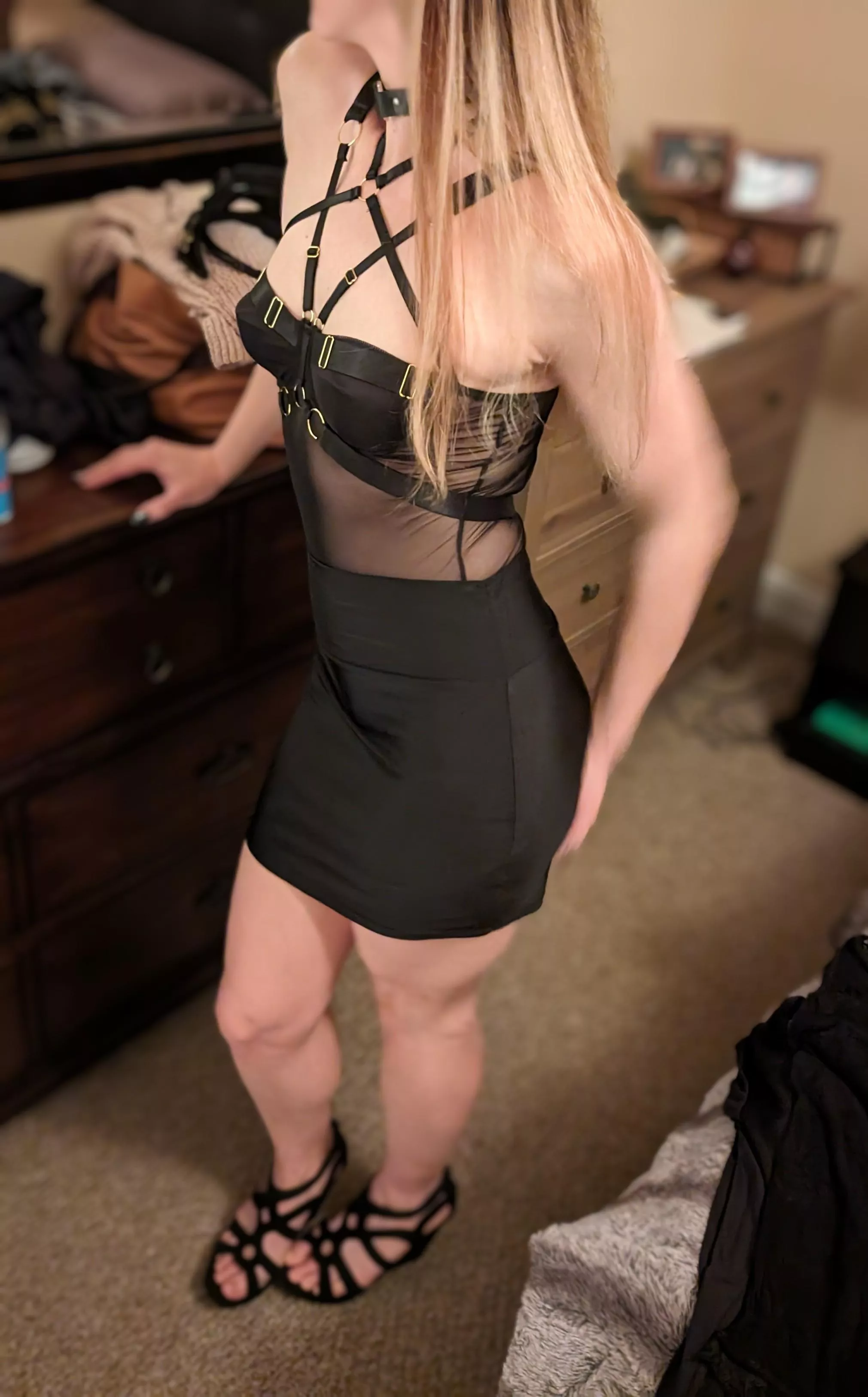 Girlfriend wants DP. Top 2 comments get further engagement and pics from her 💦 posted by PassionOfDom