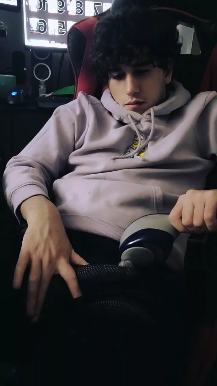 Heres a cock outline for ya ;) posted by Then_Debt7778