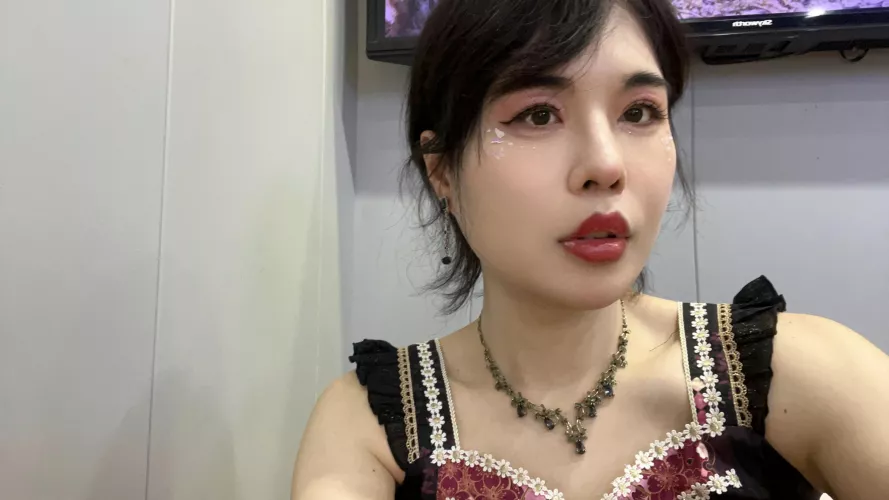 Hi there. by LorgarDekaepta