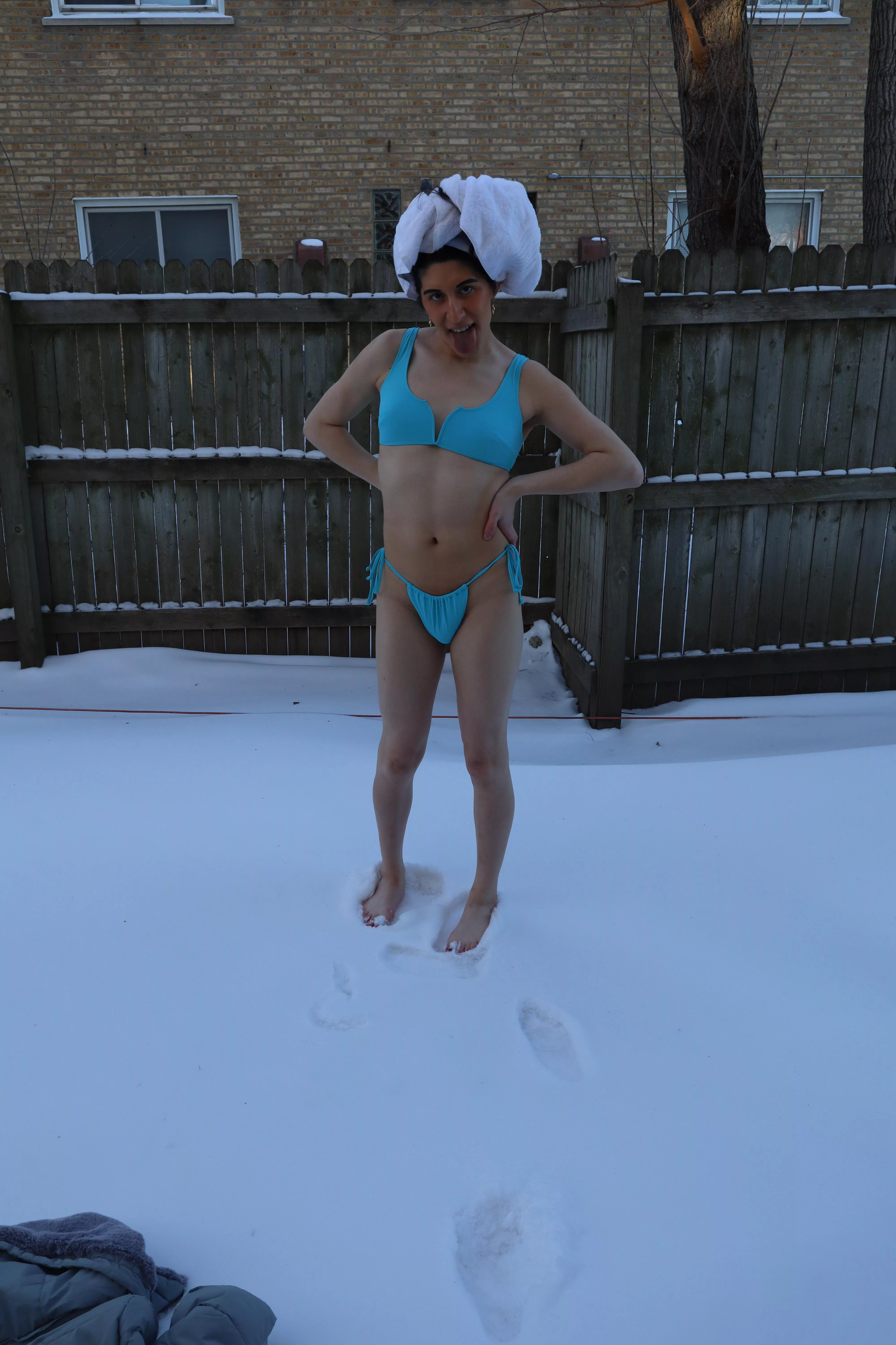 I guess I just can't wait for summer. Oh well, I hope you don't mind me giving you this view posted by 3li3gg3