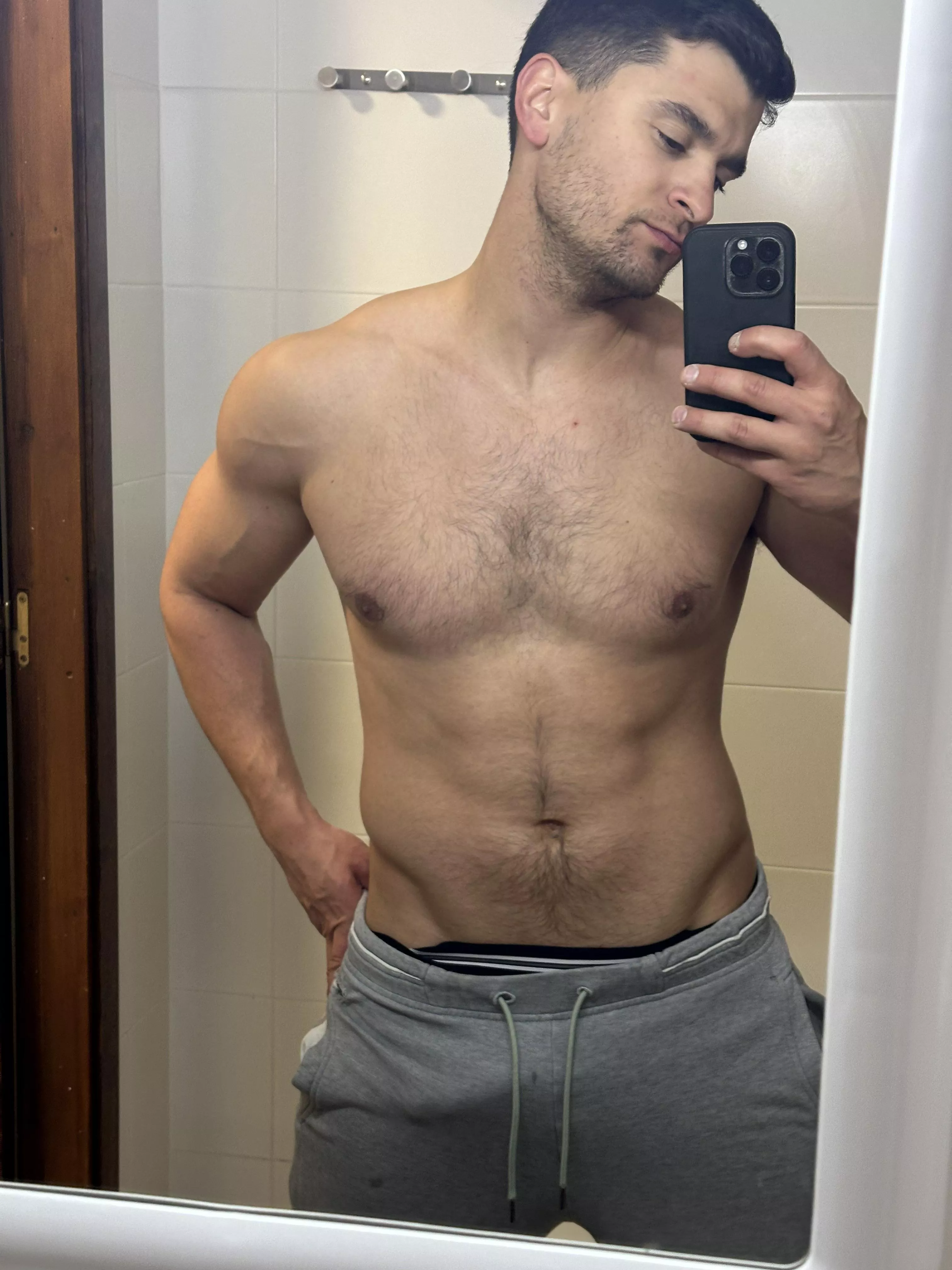 I leave you the views of my V and one more gift, I hope you don't ignore it posted by realisiwak