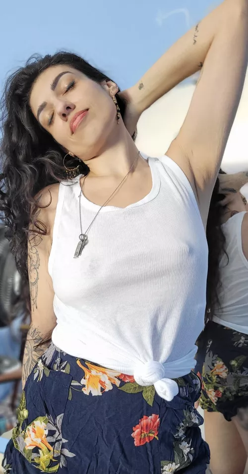 I swear I won't wear a bra anymore. by casal_venomous