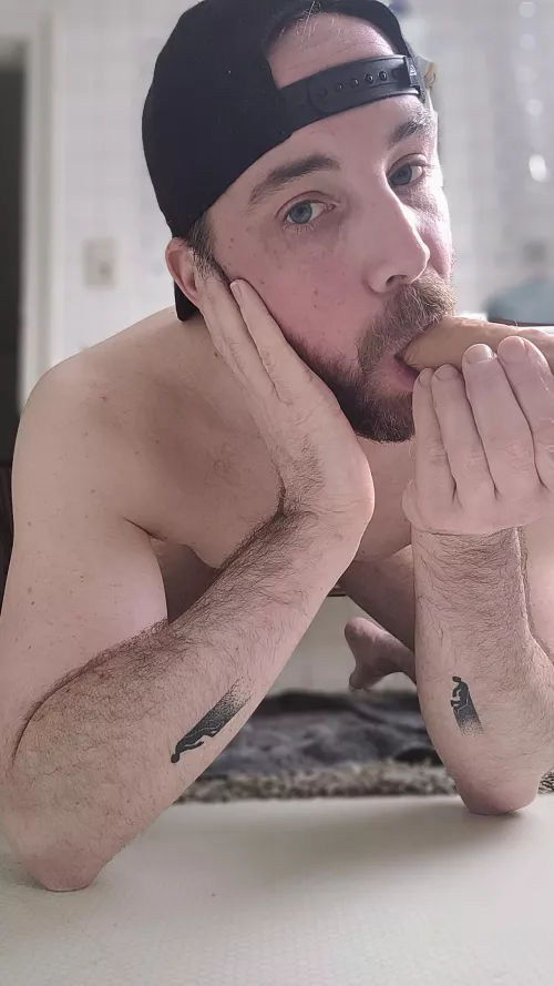 I want to suck cock 24/7! by straighttogay20