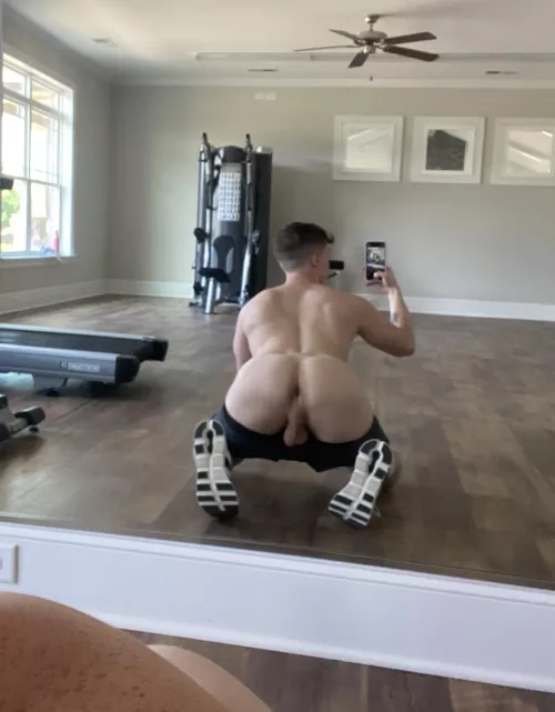 If you walked in on me ass up at the gym, what would you do 🫣? by pinkbubbleboy1