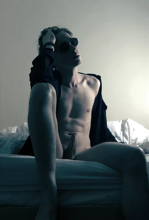 I'm blue (dabedidabedieee) by YoghurtSea2965