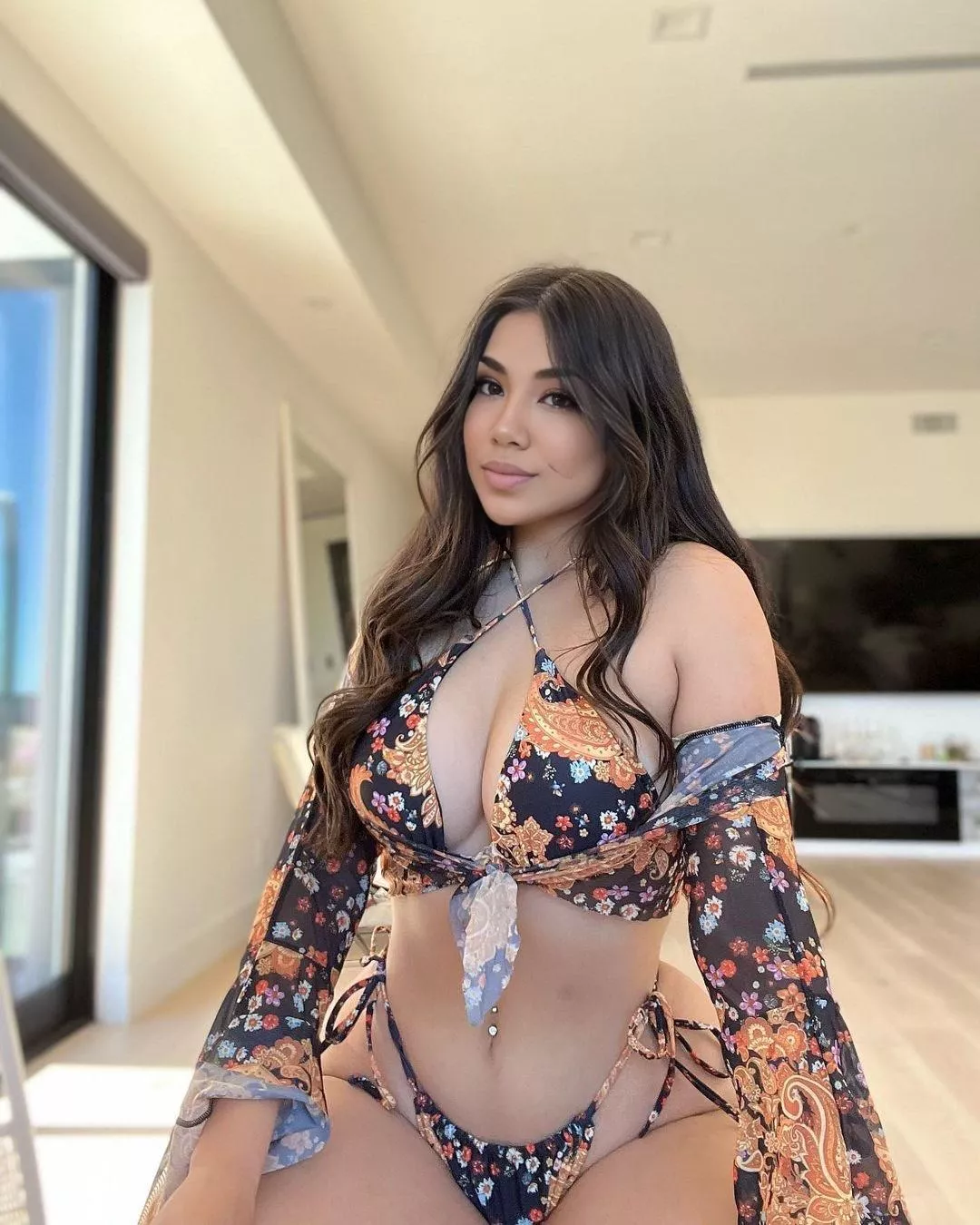 In love with my new floral bikini set posted by AmazingOrchestra