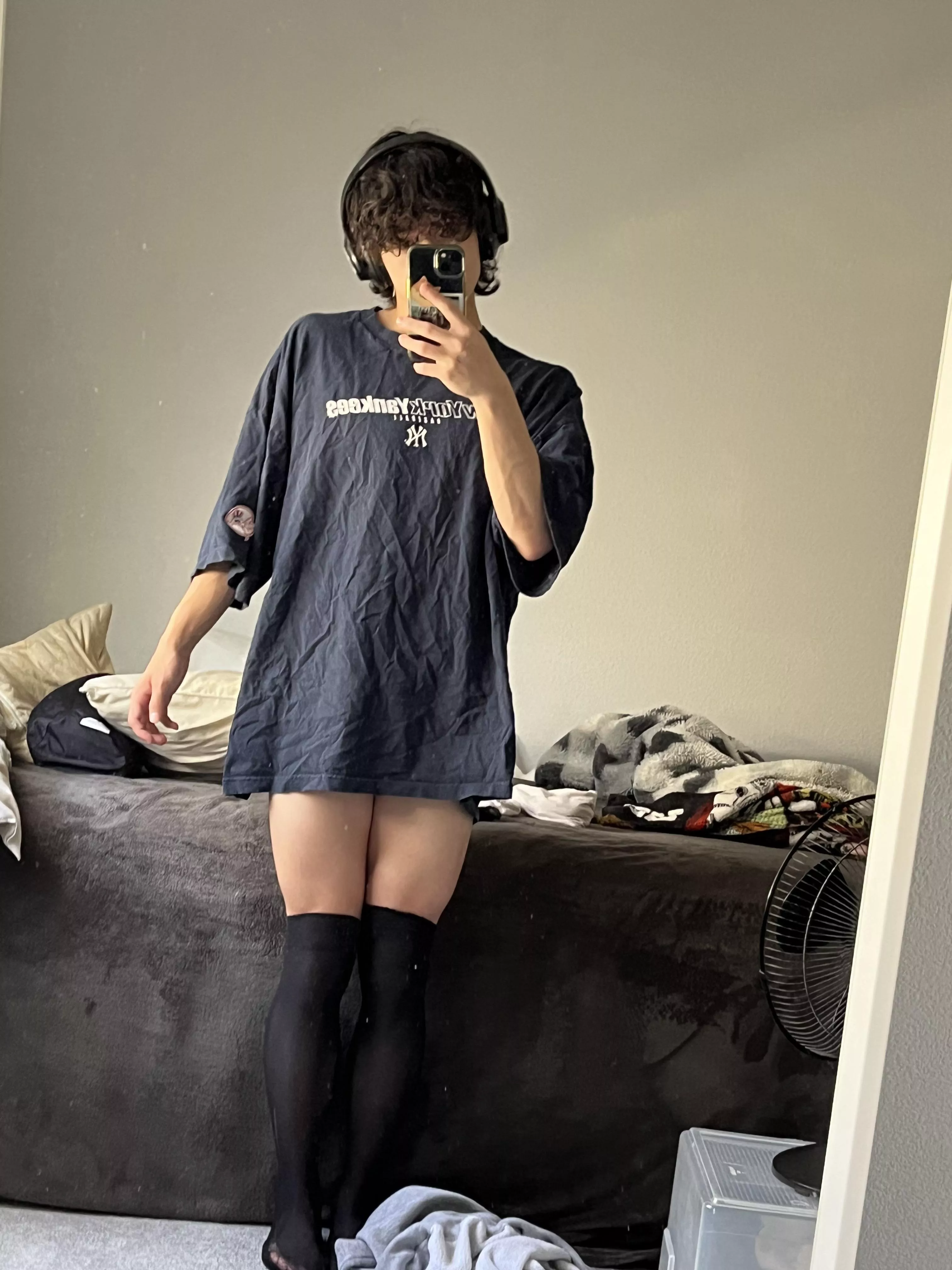 is the shirt too big😭😭 posted by chiya-jade