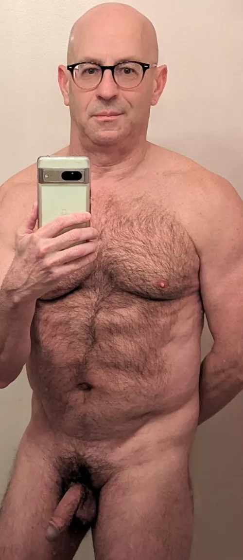 Just hanging out. You? by KidTwist1