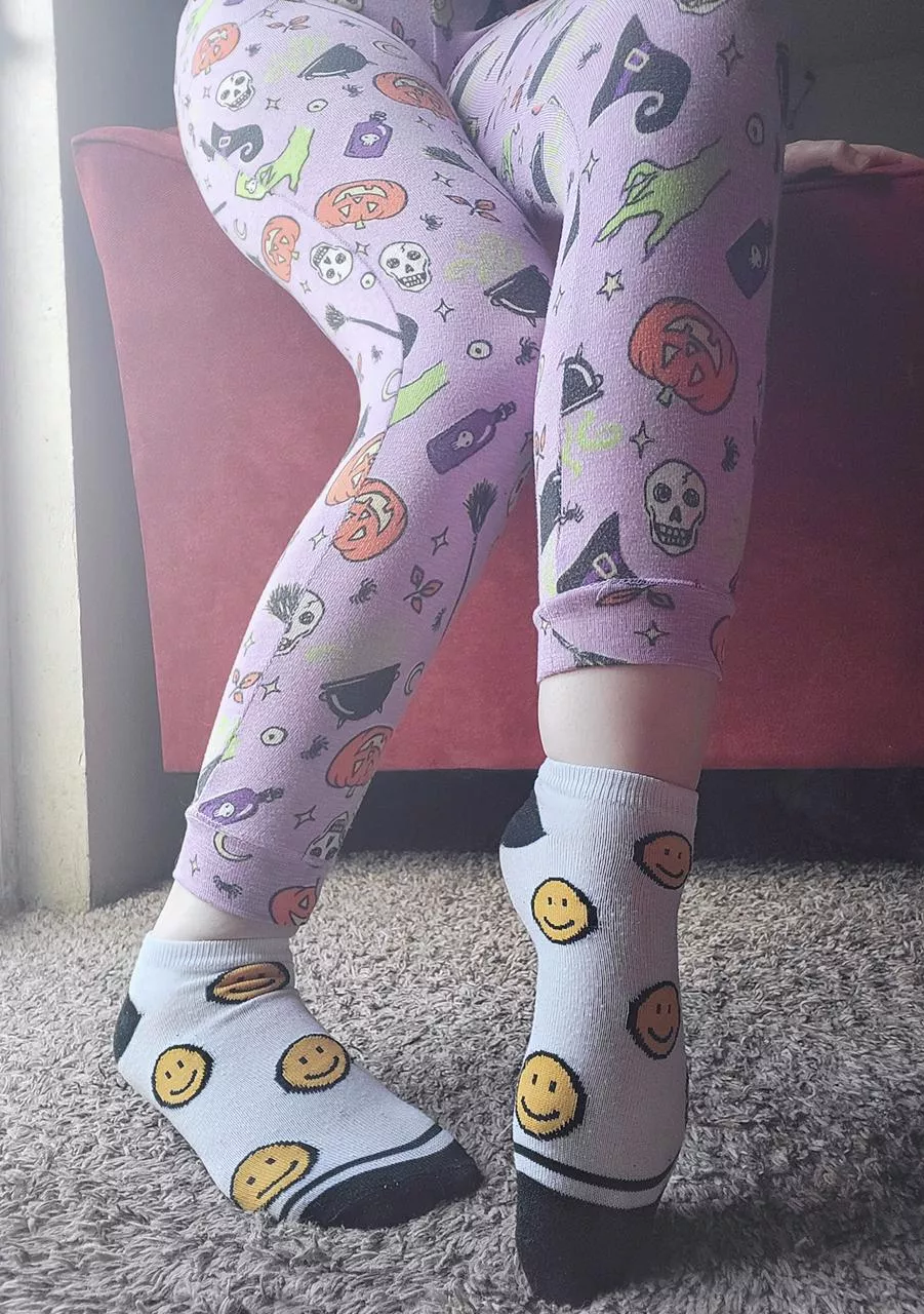 Just one of the many pairs in my drawer that could make your nose VERY happy [Selling] posted by MistressMagic