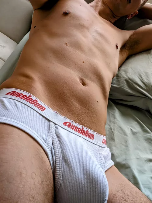 Lazy Sunday. by hung420-