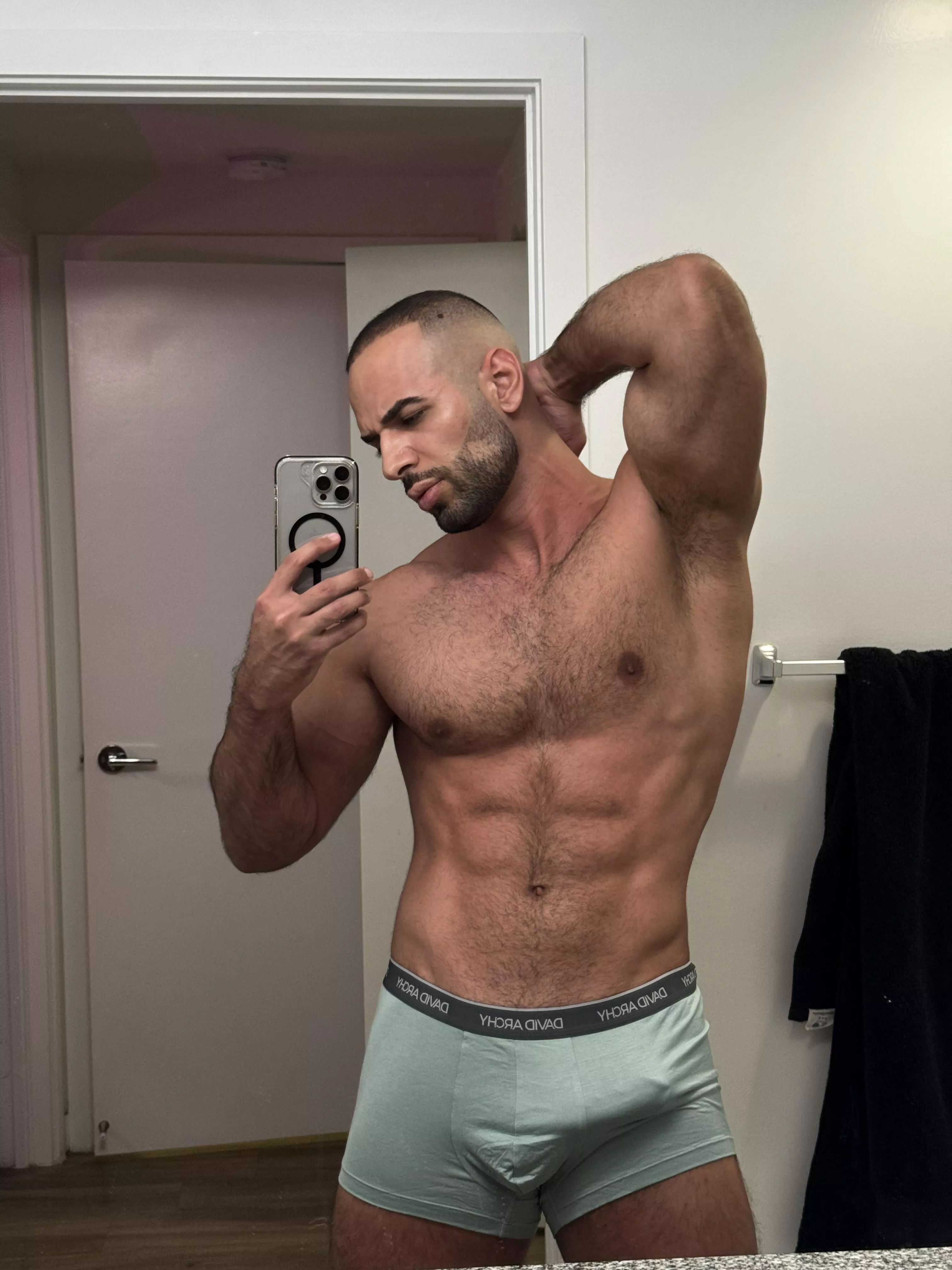 Like this guns ? posted by raazonlyx