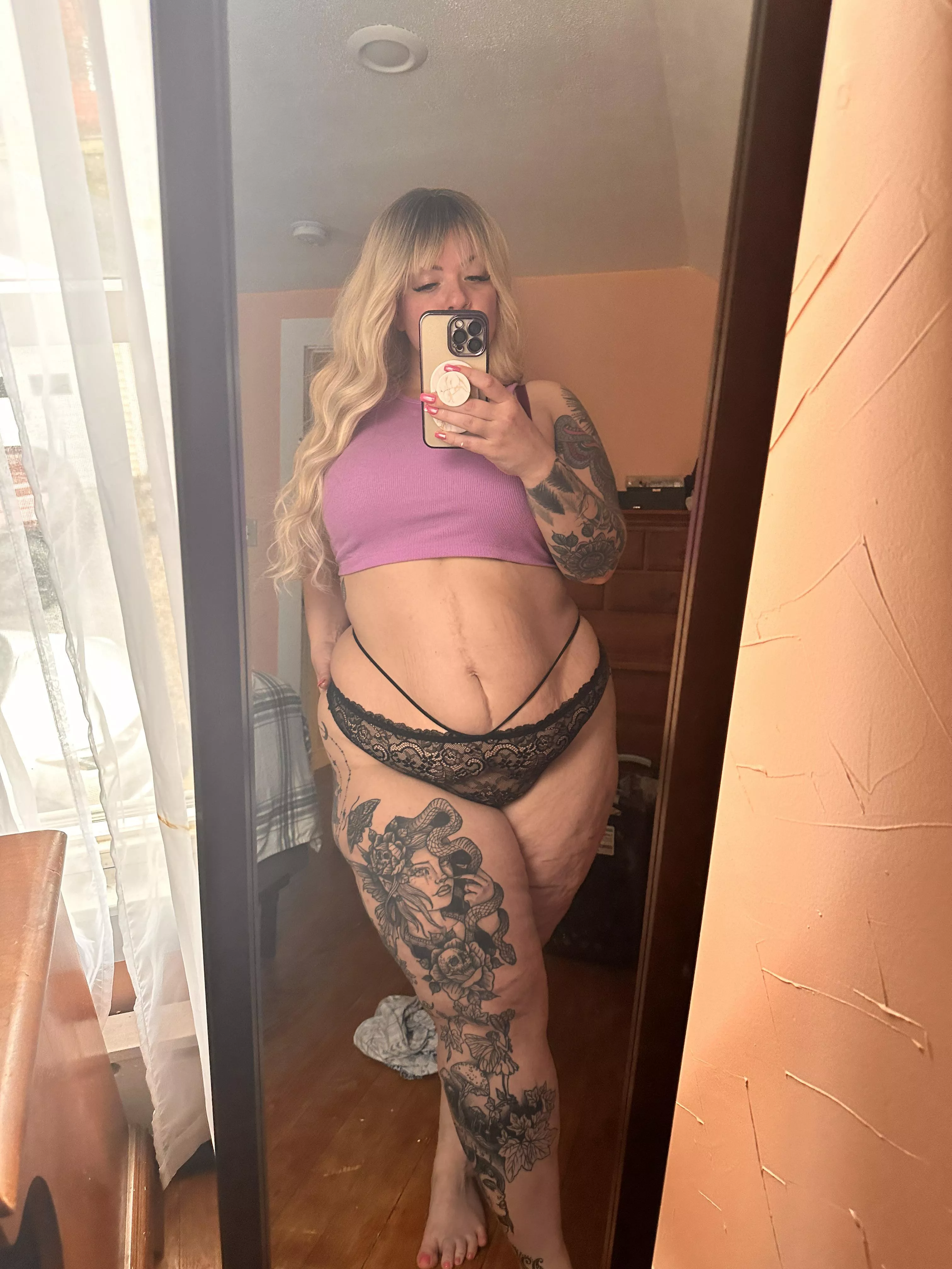 Lil blonde thickyyy posted by ssilva077