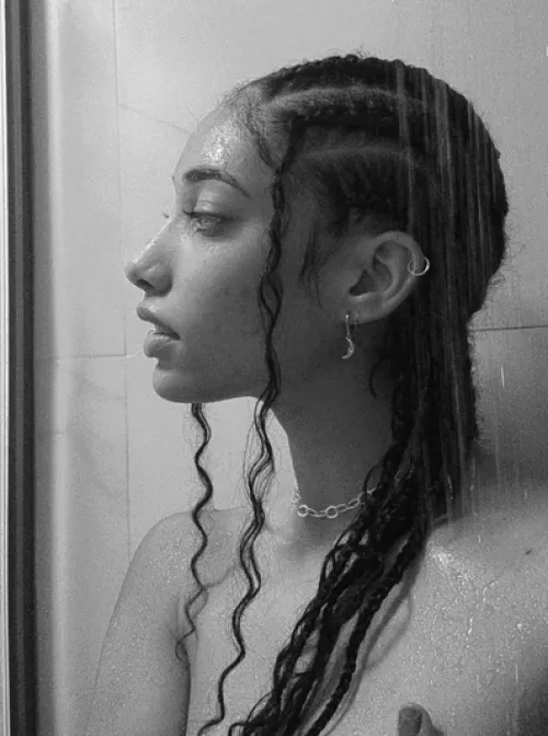 ohh i just love this photo me in the shower by yourbestmovethisyear