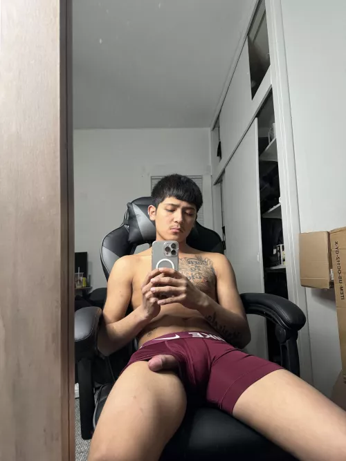 Peeking at you 👀 by TheonlyodiOF