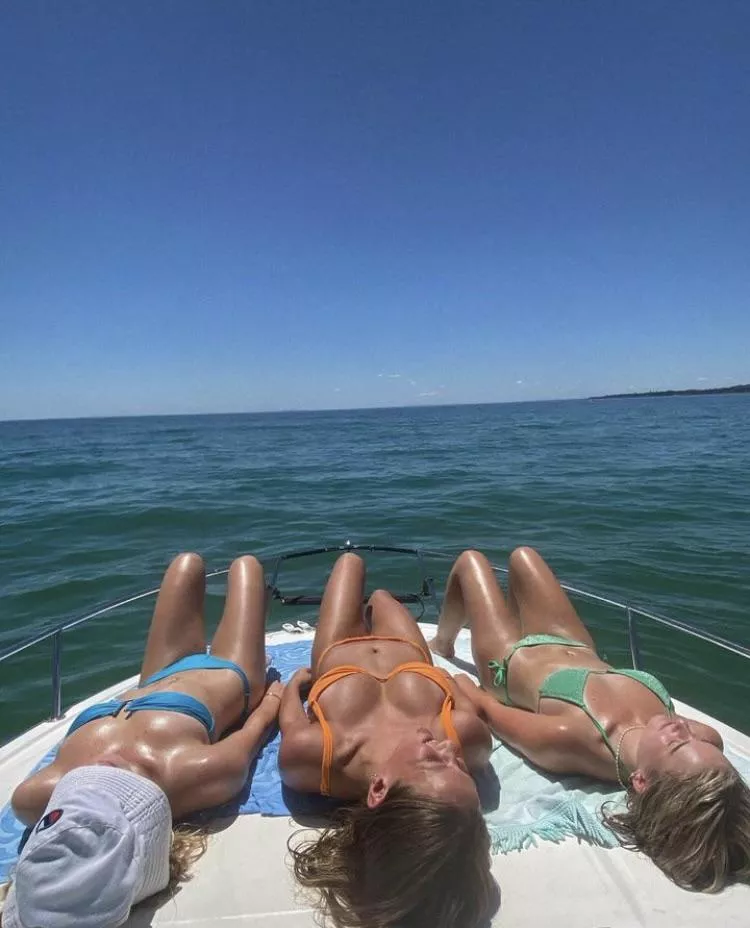 Rank these boat babes posted by Sarahsmellslikecum