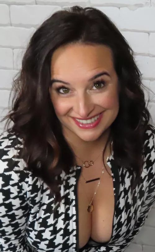 Sexy Brunette 45F by sophienextdoor