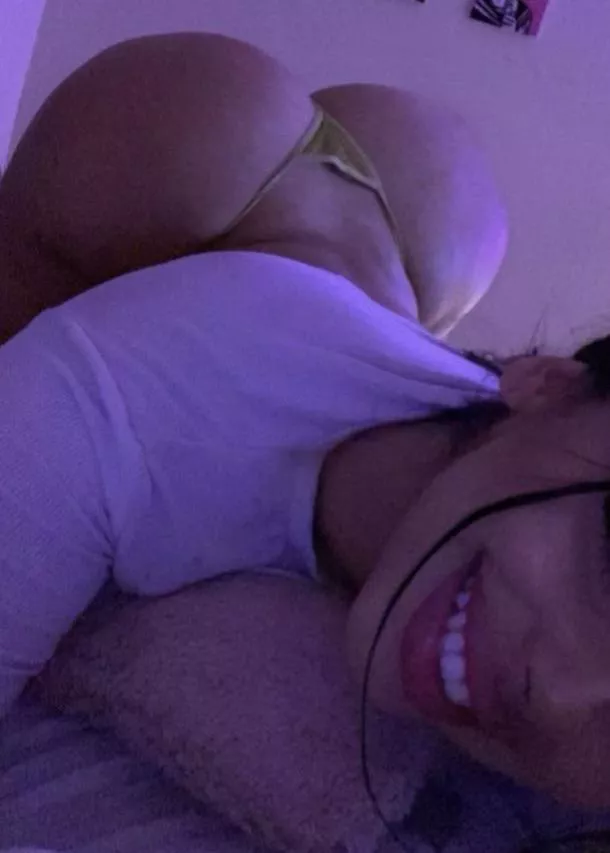 Te gusta mi sonrisa?🤭😘 posted by KathyQueen_