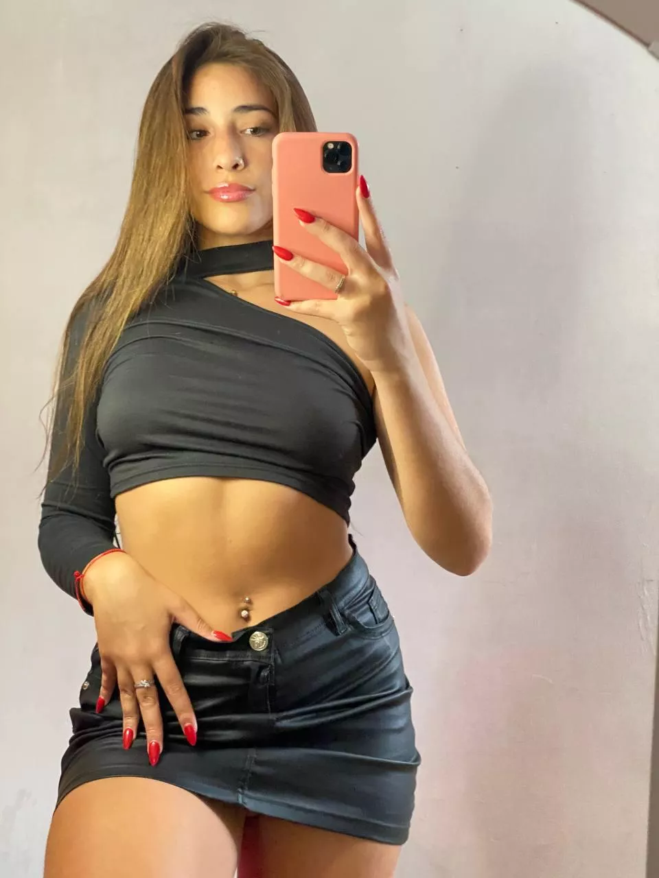 Think you can handle the heat in this tight skirt? Brace yourself... posted by AwesomeGirlo