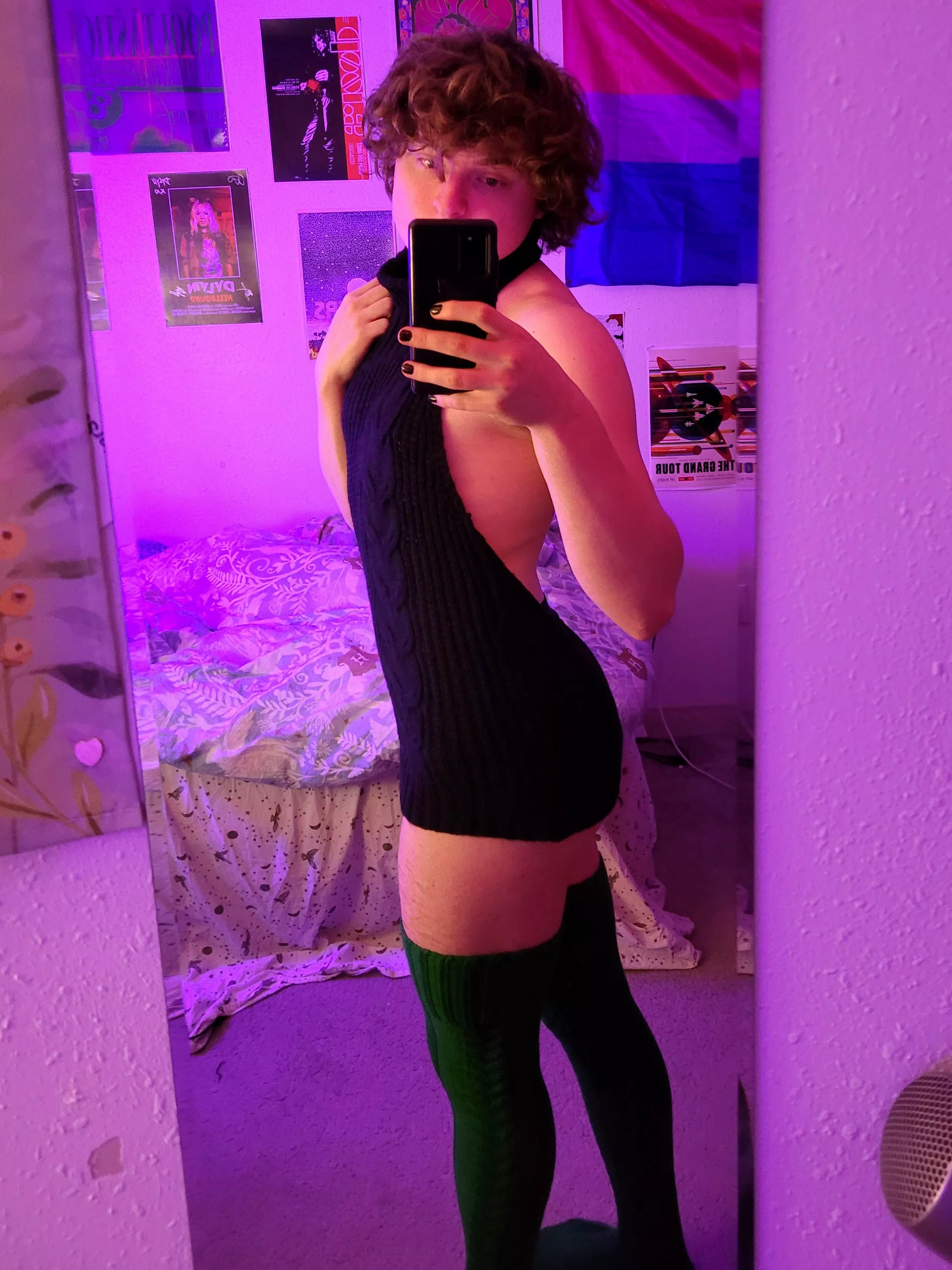 This is what happens to boys who never skip leg day :3 posted by OneSchmeanBean