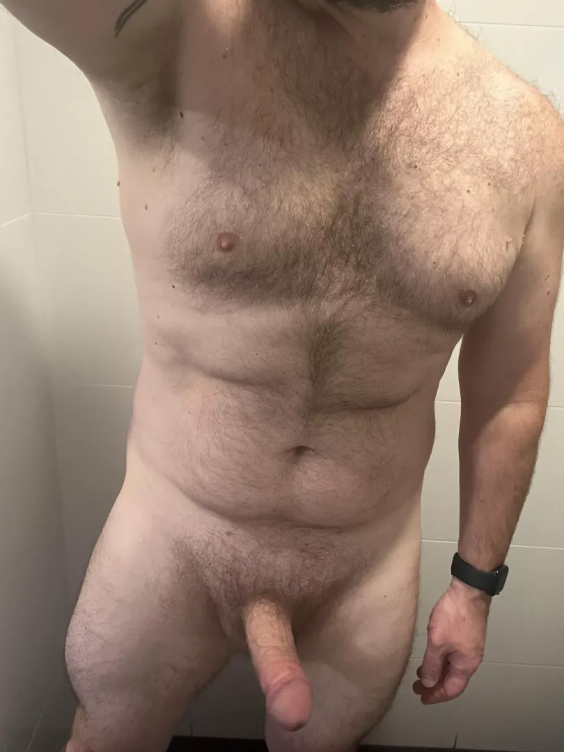 Totally straight guy needs converting by pinchymcpincherson